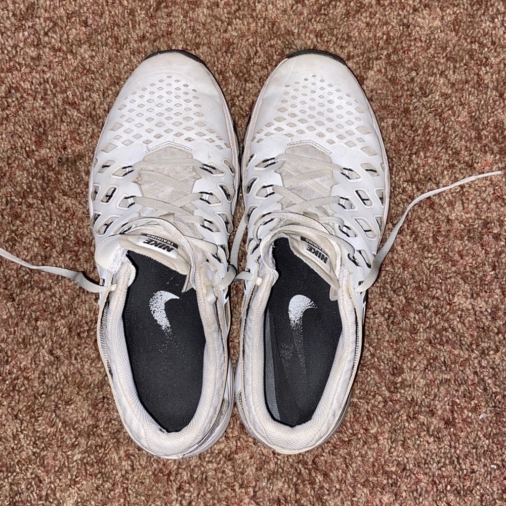 ⚡️NIKE TRAINING SHOES SIZE 11⚡️